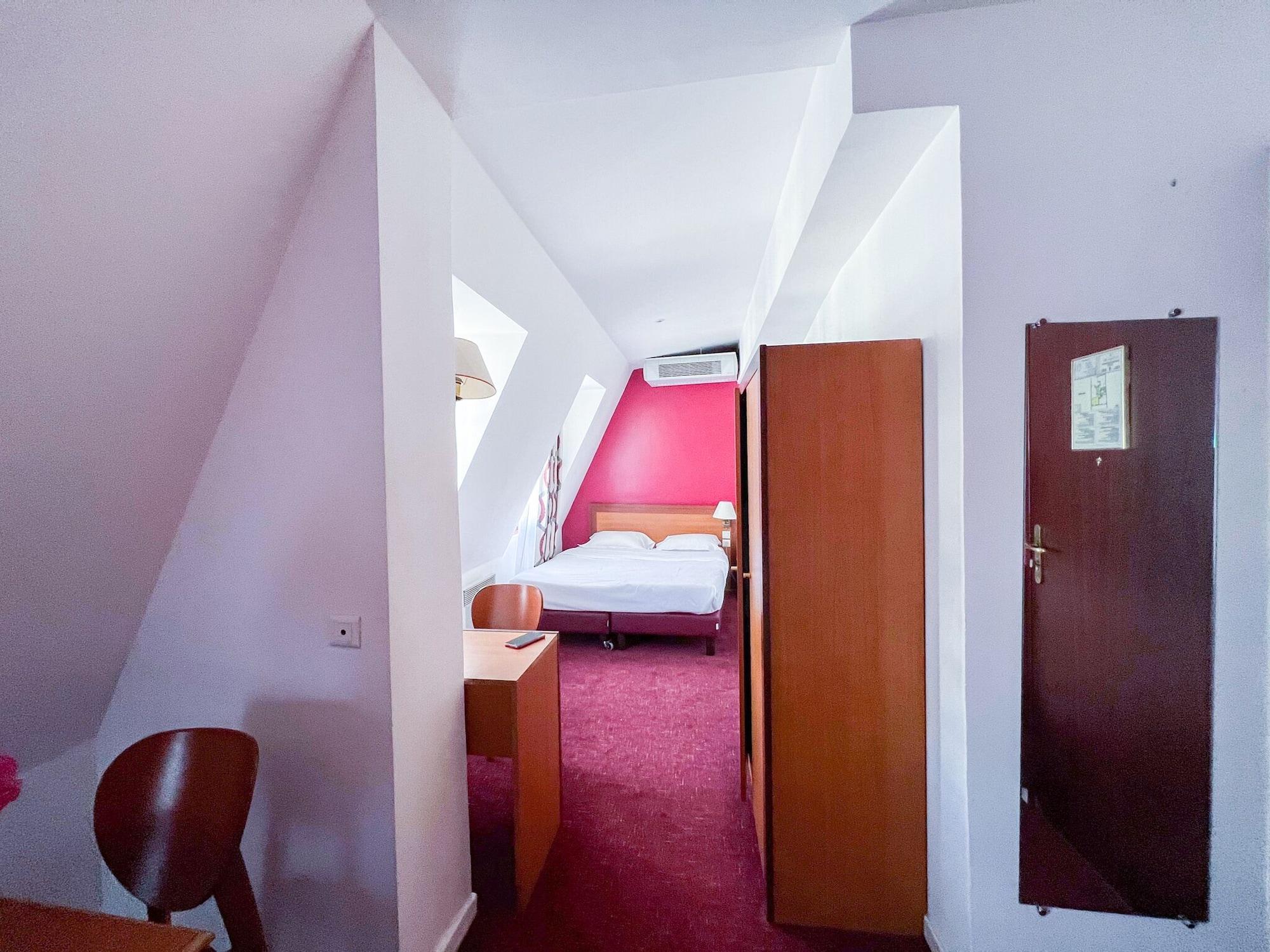 La Dependance Hotell Paris Exteriör bild
