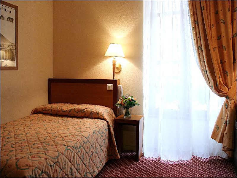 La Dependance Hotell Paris Exteriör bild